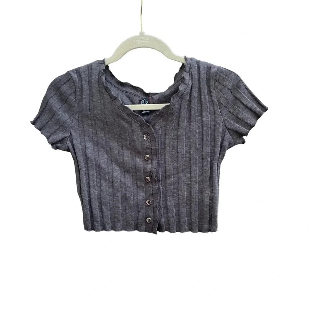 NWT BDG GRAY SHORT SLEEVE CROPPED LETTUCE TRIM CARDIGAN